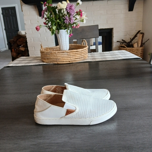 OluKai womans White Slip-On Sneakers size 8 - Picture 1 of 9
